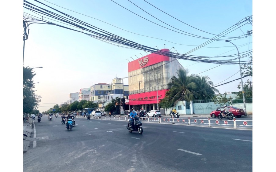 Nhà Đất Lô Góc Mặt Tiền Tên Lửa Bình Tân 730m2 Chỉ 99 Tỷ.